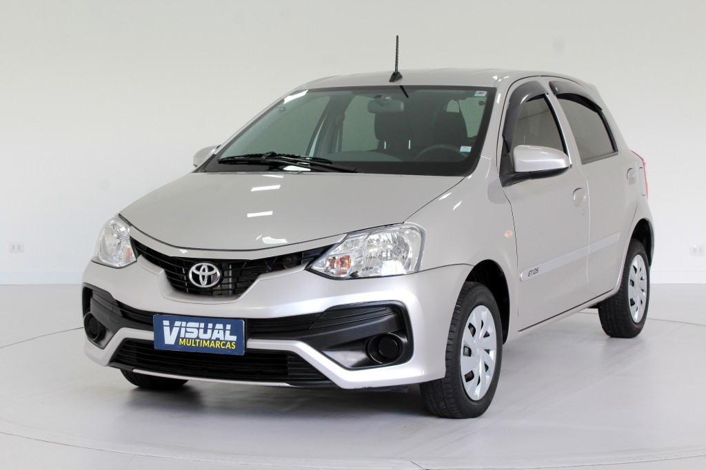 TOYOTA ETIOS 1.3 X FLEX AUTOMÁTICO - 2018 - PRATA TOYOTA ETIOS 1.3 X FLEX AUTOMÁTICO - 2018 - PRATA