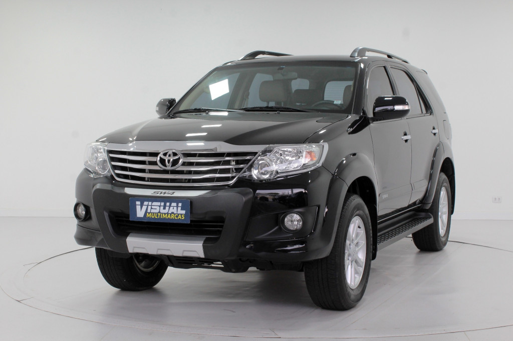 TOYOTA HILUX SW4 2.7 SR FLEX AUTOMÁTICO - 2015 - PRETO TOYOTA HILUX SW4 2.7 SR FLEX AUTOMÁTICO - 2015 - PRETO