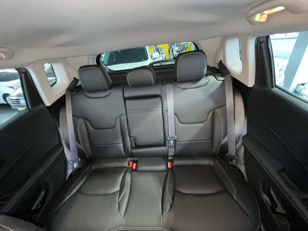 Imagem do veículo COMPASS 2.0 FLEX SPORT AT ! 15.000 KM + COURO!