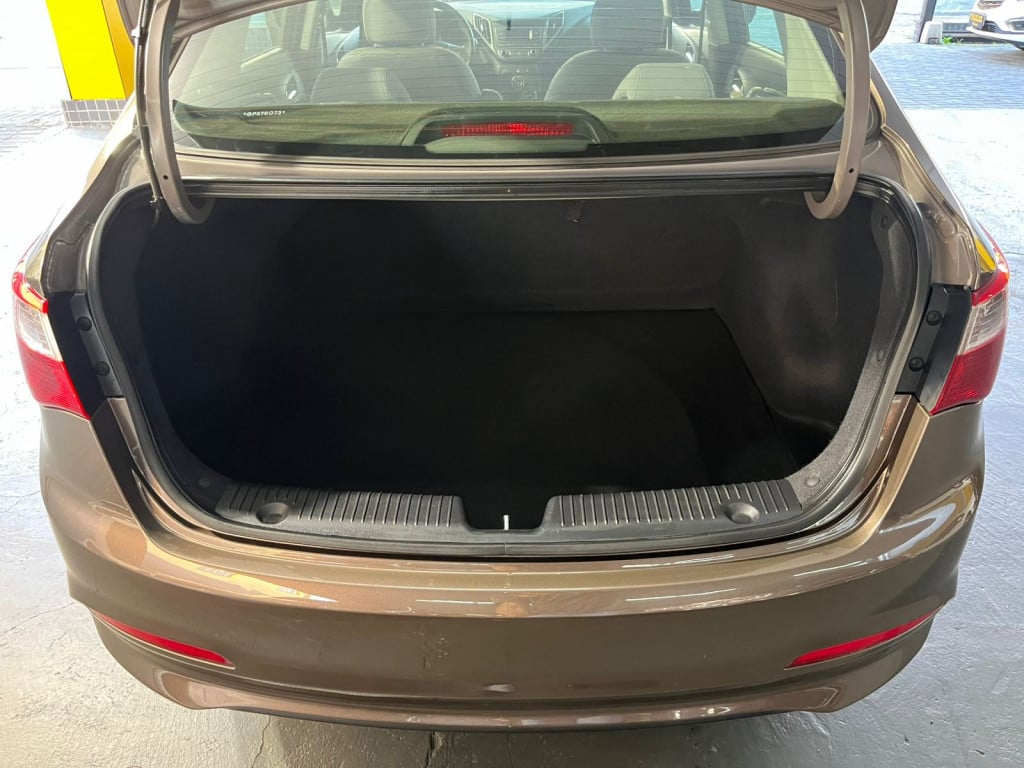 Imagem do veículo HB20S 1.6 COMFORT PLUS FLEX AUTOMÁTICO! APENAS 40.000 KM!