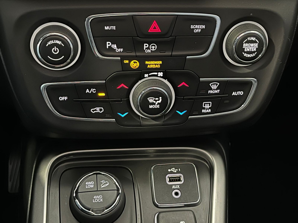 Imagem do veículo COMPASS 2.0 DIESEL LONGITUDE 4X4 AT! ÚNICO DONO! REVISÕES NA JEEP!