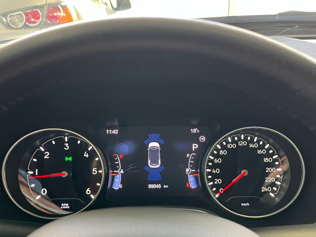 Imagem do veículo COMPASS 2.0 DIESEL LONGITUDE 4X4 AT! ÚNICO DONO! REVISÕES NA JEEP!