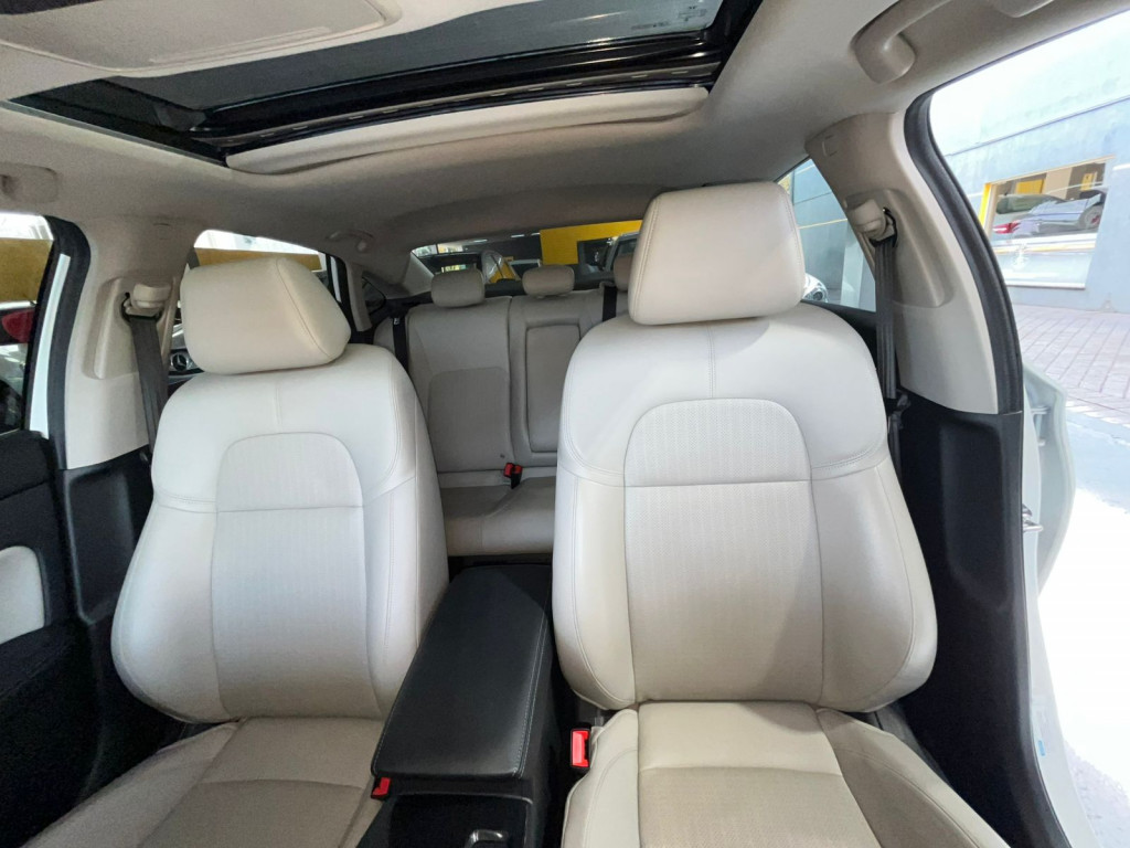 Imagem do veículo CIVIC 2.0 DI e:HEV TOURING e-CVT ! 16.000 KM!