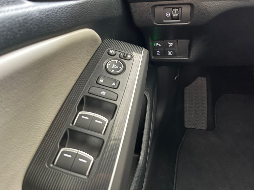 Imagem do veículo CIVIC 2.0 DI e:HEV TOURING e-CVT ! 16.000 KM!