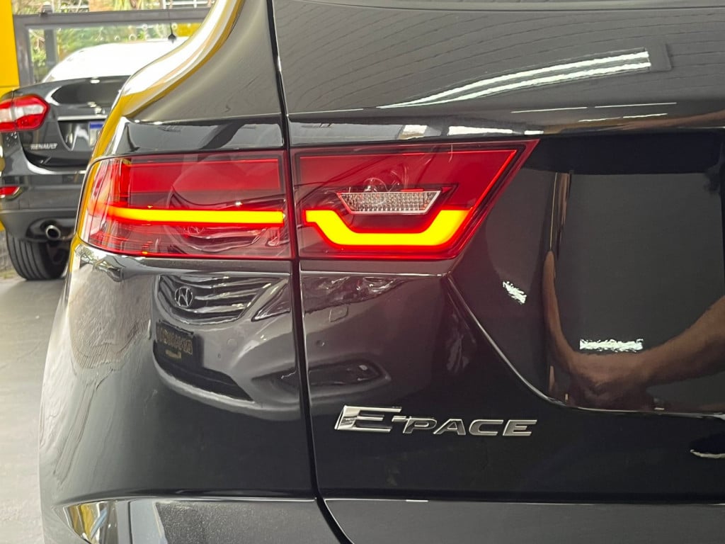 Imagem do veículo JAGUAR E-PACE 2.0 P250 GASOLINA AWD AT! 56.000 KM! NOVO!