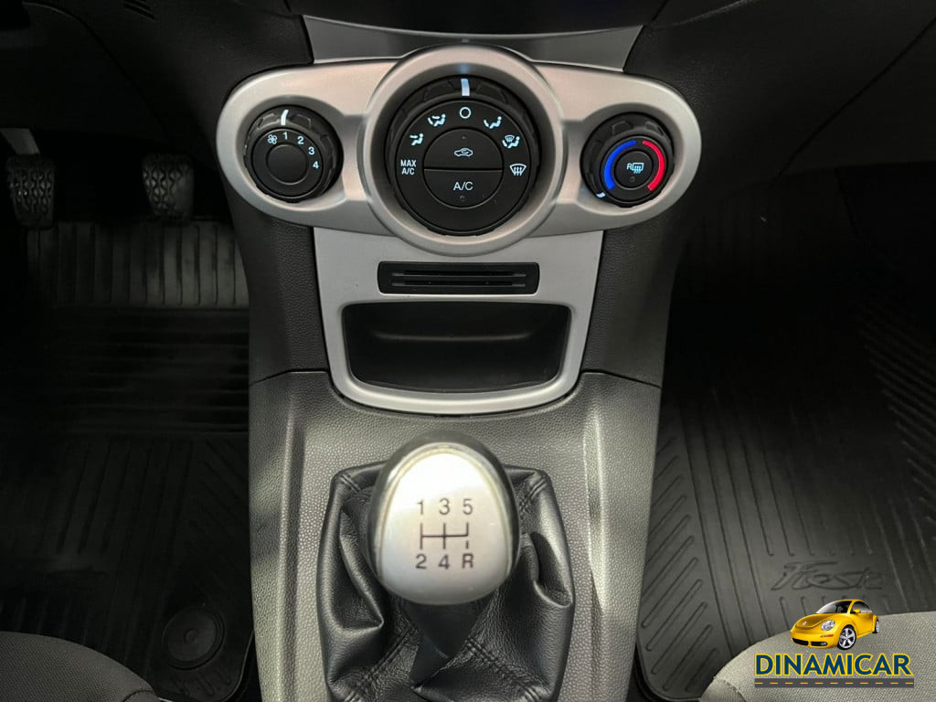 Imagem do veículo NEW FIESTA 1.6 SE HATCH FLEX MANUAL! APENAS 69.000 KM!