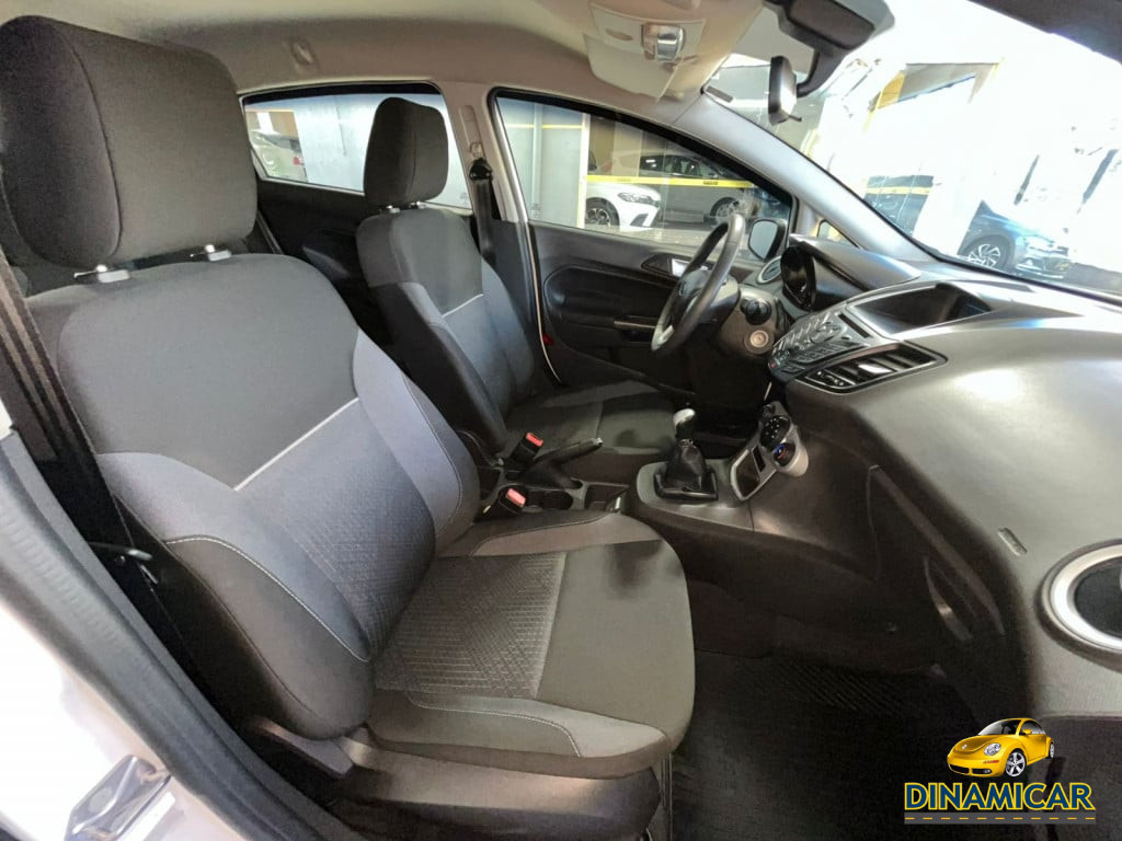 Imagem do veículo NEW FIESTA 1.6 SE HATCH FLEX MANUAL! APENAS 69.000 KM!