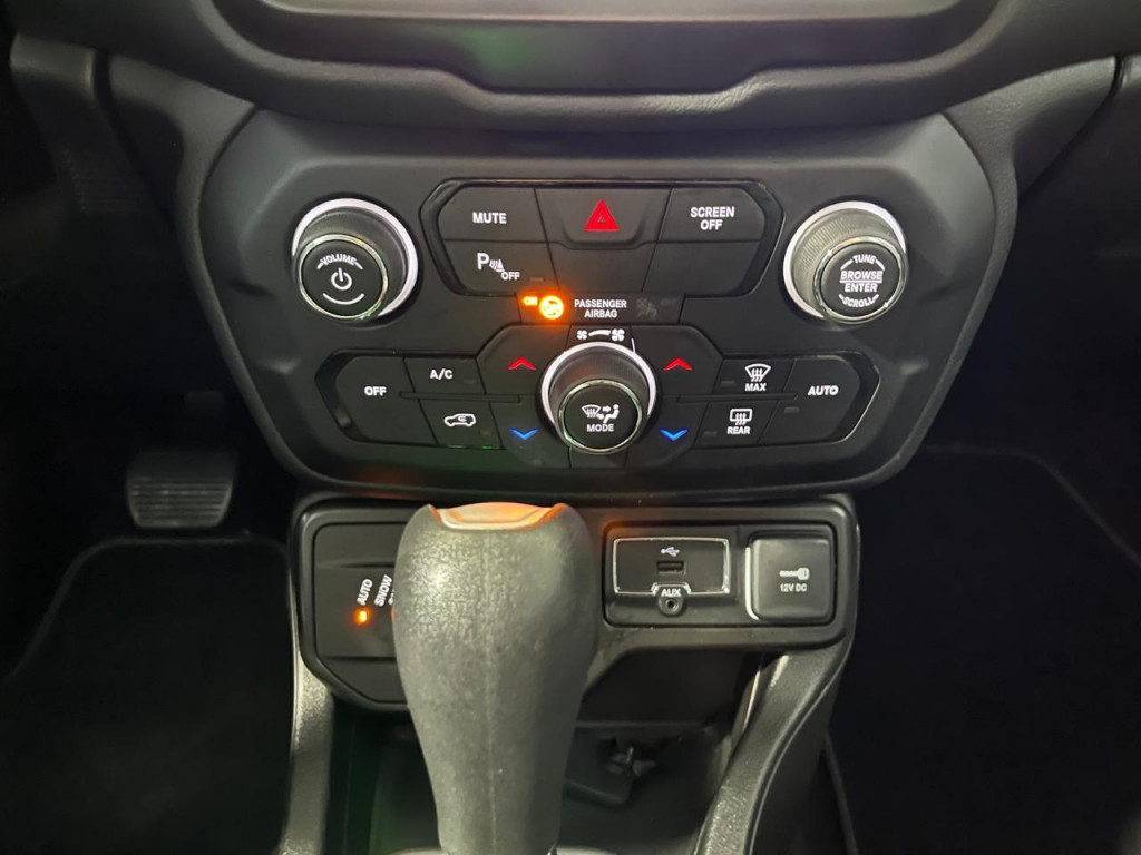 Imagem do veículo RENEGADE AT 2.0 TURBO DIESEL LONGITUDE 4X4 ! 46.000 KM! NOVA!