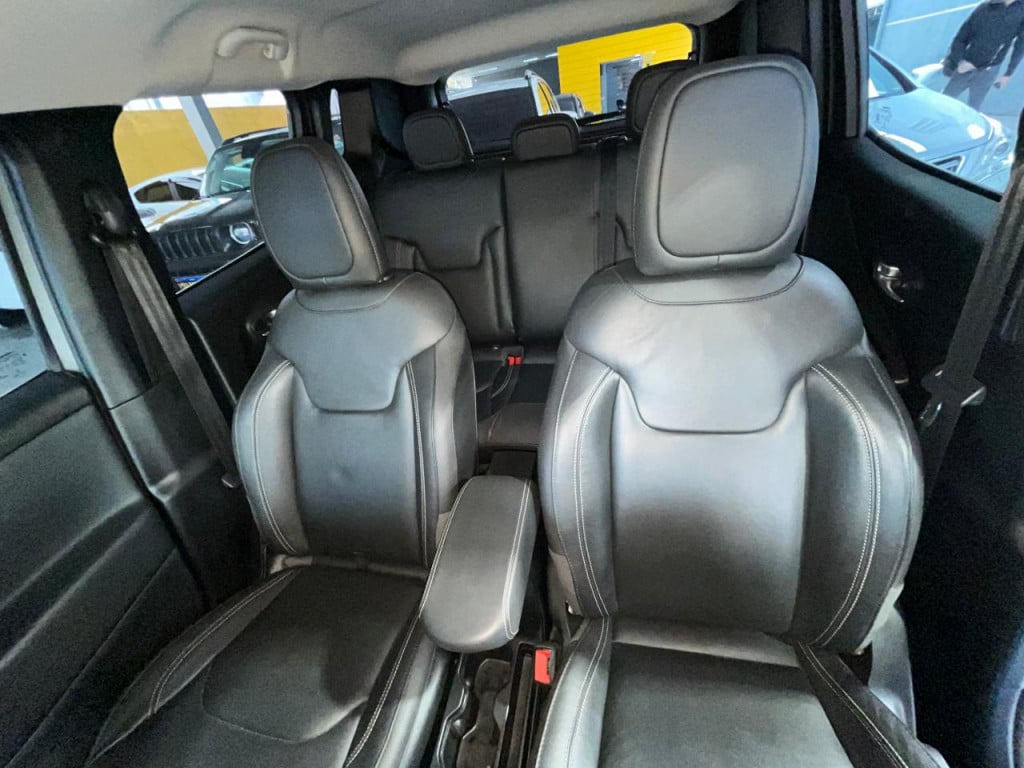 Imagem do veículo RENEGADE AT 2.0 TURBO DIESEL LONGITUDE 4X4 ! 46.000 KM! NOVA!