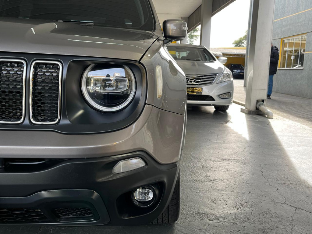 Imagem do veículo RENEGADE AT 2.0 TURBO DIESEL LONGITUDE 4X4 ! 46.000 KM! NOVA!