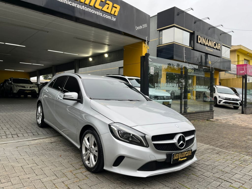 Imagem do veículo MERCEDES A 200 1.6 TURBO FLEX AT! APENAS 64.000 KM! NOVA!