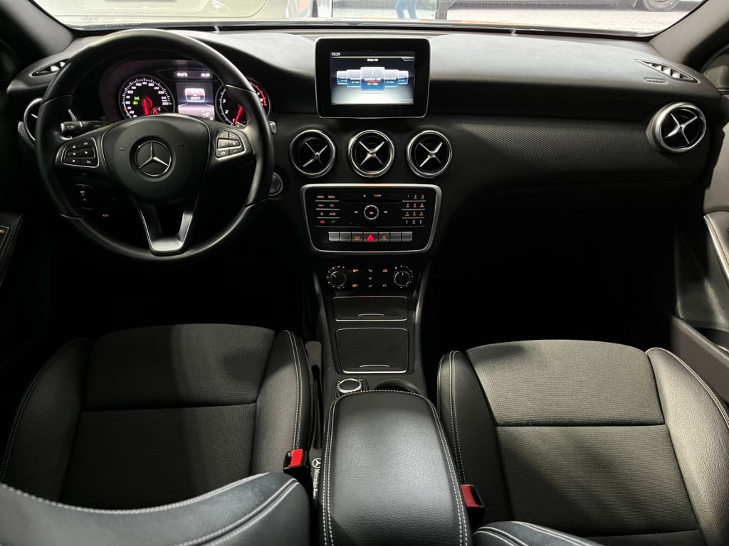 Imagem do veículo MERCEDES A 200 1.6 TURBO FLEX AT! APENAS 64.000 KM! NOVA!