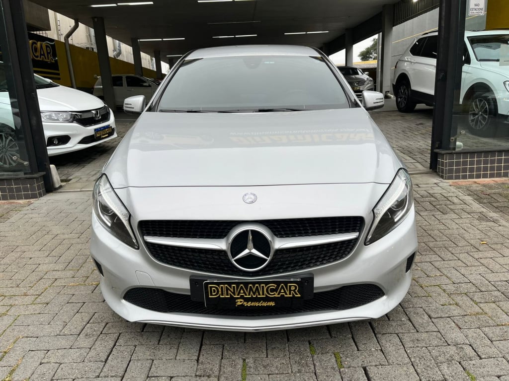 Imagem do veículo MERCEDES A 200 1.6 TURBO FLEX AT! APENAS 64.000 KM! NOVA!