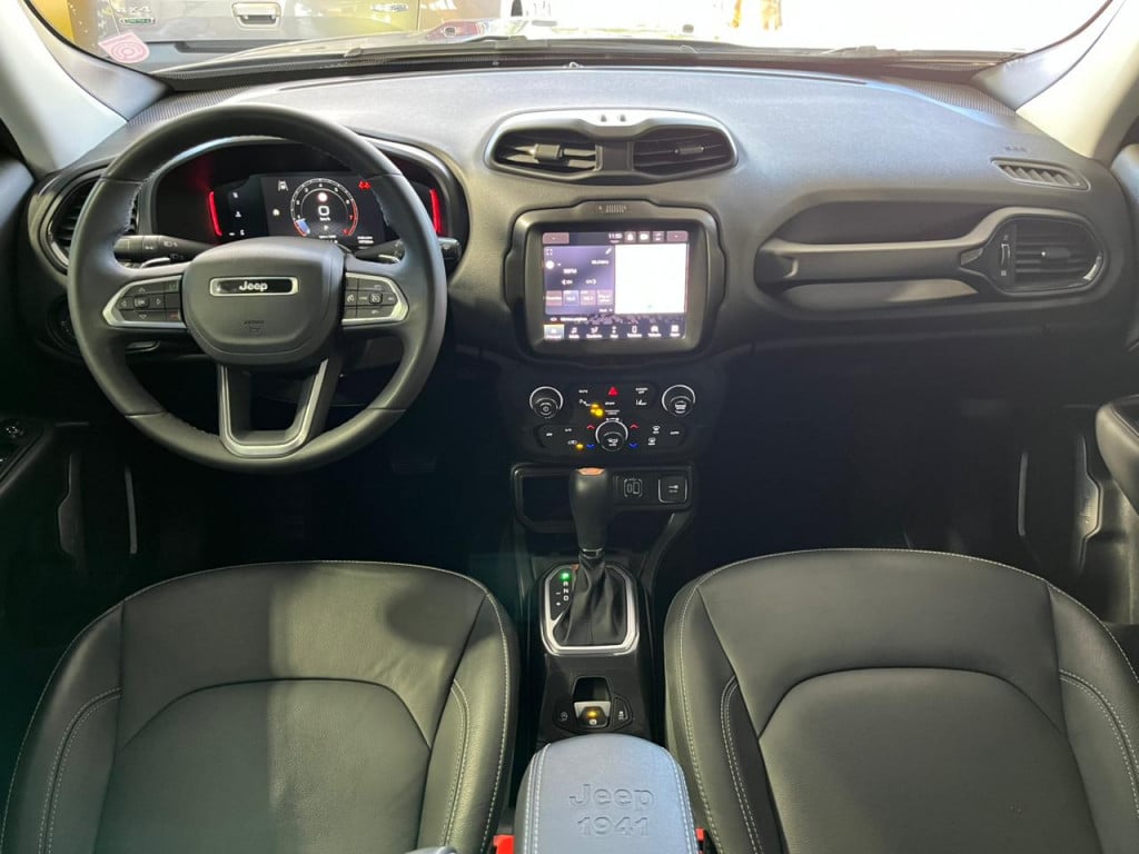 Imagem do veículo RENEGADE T270 1.3 TB  LONGITUDE DARK PACK AT! 10.000 KM! NOVA!