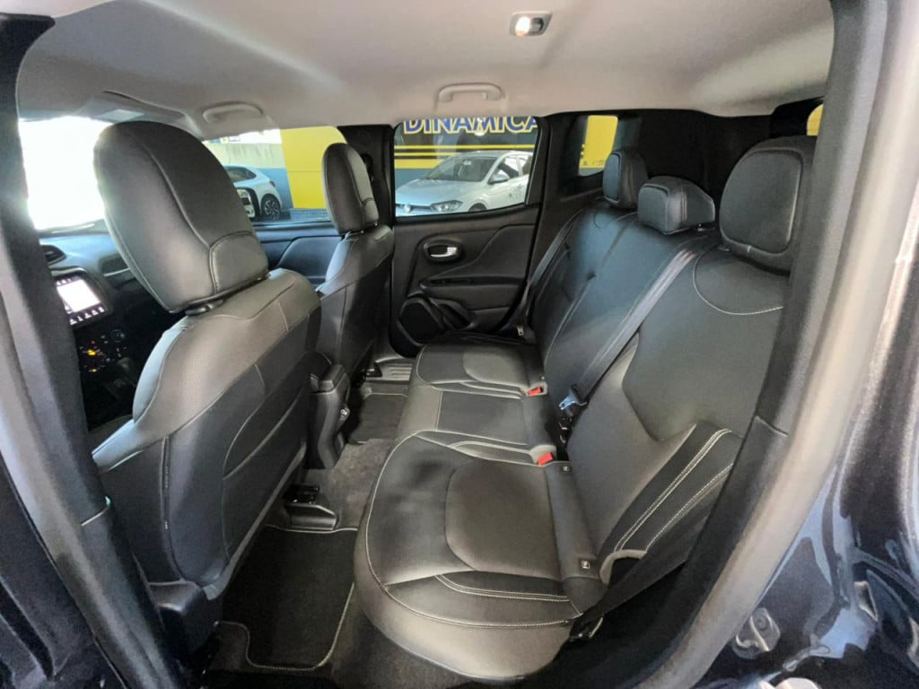 Imagem do veículo RENEGADE T270 1.3 TB  LONGITUDE DARK PACK AT! 10.000 KM! NOVA!