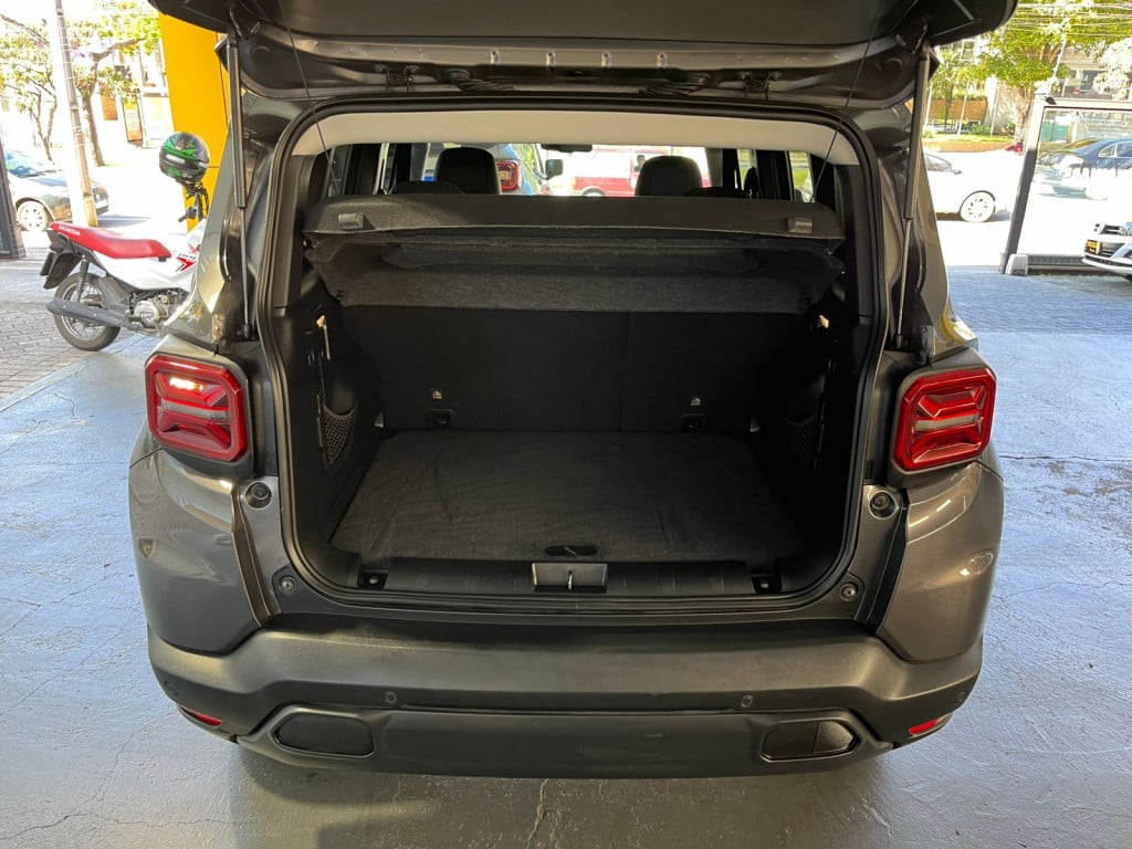 Imagem do veículo RENEGADE T270 1.3 TB  LONGITUDE DARK PACK AT! 10.000 KM! NOVA!
