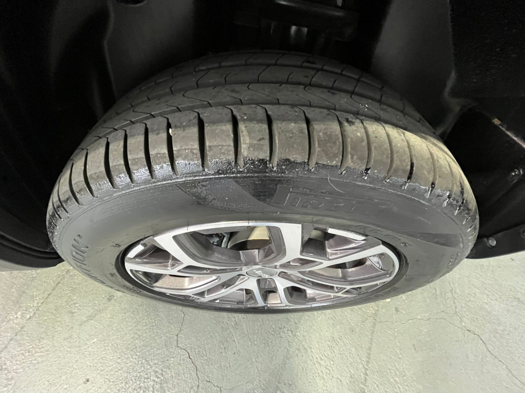Imagem do veículo RENEGADE LONGITUDE T270 1.3 TB FLEX AT! 6.000 KM! NA GARANTIA!