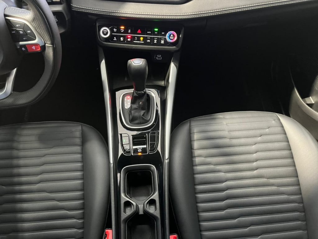 Imagem do veículo FASTBACK 1.3 TURBO 270 FLEX LIMITED EDITION AT6! 14.000 KM ! NA GARANTIA!