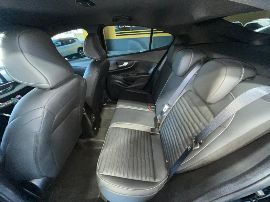 Imagem do veículo FASTBACK 1.3 TURBO 270 FLEX LIMITED EDITION AT6! 14.000 KM ! NA GARANTIA!