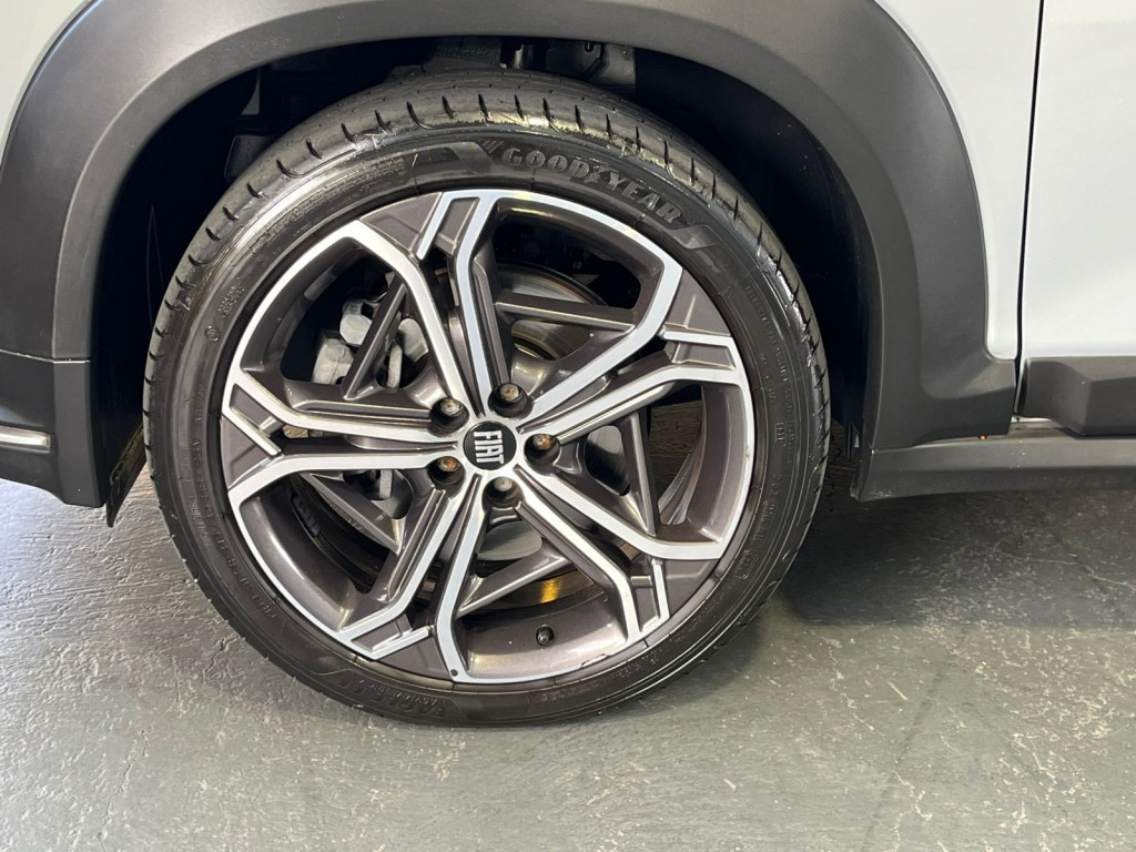 Imagem do veículo FASTBACK 1.3 TURBO 185CV FLEX LIMITED EDITION! GARANTIA ATÉ 02/2027!