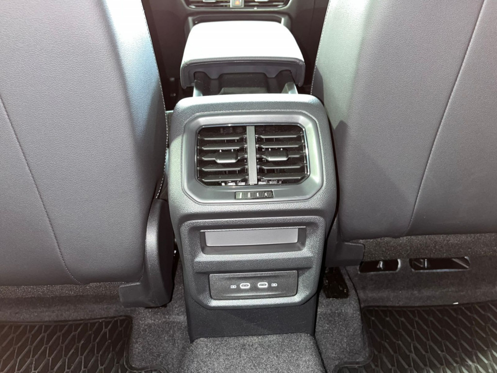 Imagem do veículo TAOS HIGHLINE 1.4 250 TSI FLEX 2025 TOP DE LINHA!