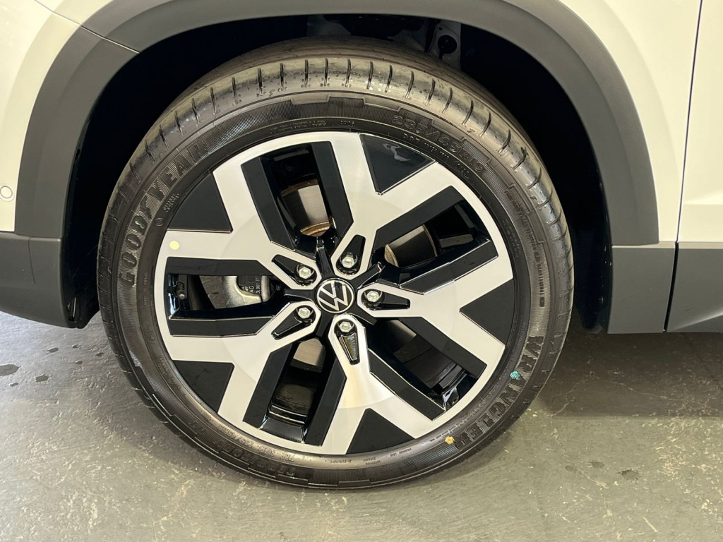 Imagem do veículo TAOS HIGHLINE 1.4 250 TSI FLEX 2025 TOP DE LINHA!