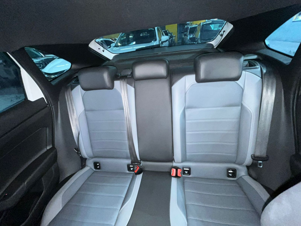 Imagem do veículo NIVUS 1.0 200 HIGHLINE AT! 52.000 KM! Ú.DONO! GARANTIA VW ATÉ 08/2026!