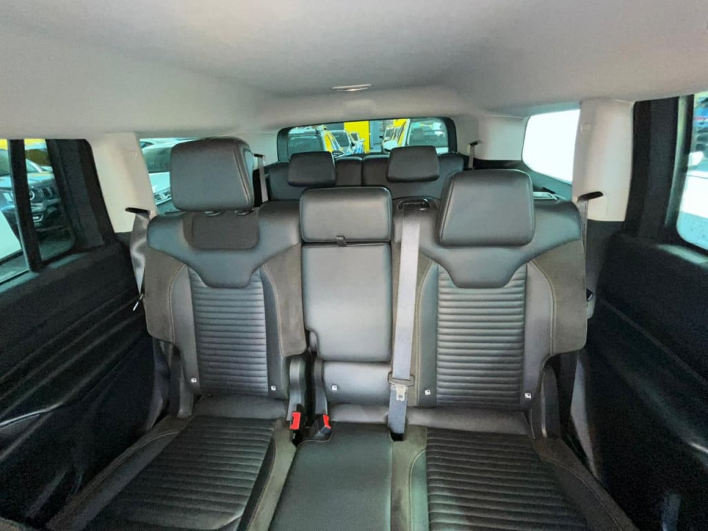 Imagem do veículo COMMANDER LIMITED 1.3 TURBO 7 LUGARES! 39.000 KM! GARANTIA ATÉ 02/2028!