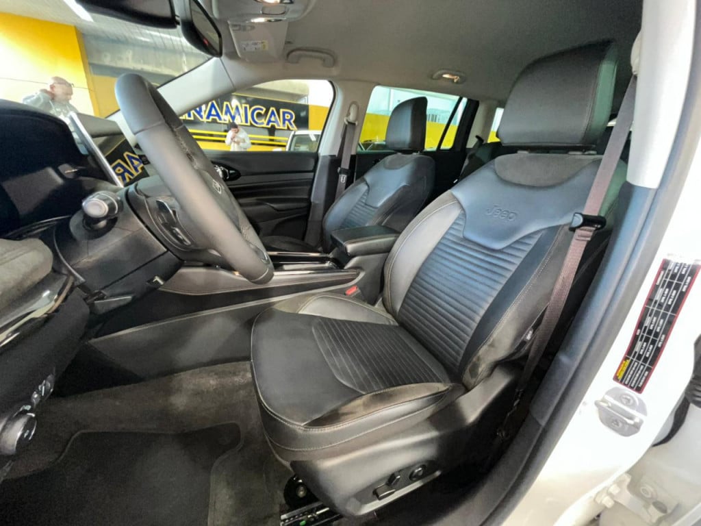 Imagem do veículo COMMANDER LIMITED 1.3 TURBO 7 LUGARES! 39.000 KM! GARANTIA ATÉ 02/2028!