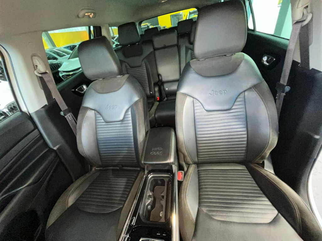 Imagem do veículo COMMANDER LIMITED 1.3 TURBO 7 LUGARES! 39.000 KM! GARANTIA ATÉ 02/2028!