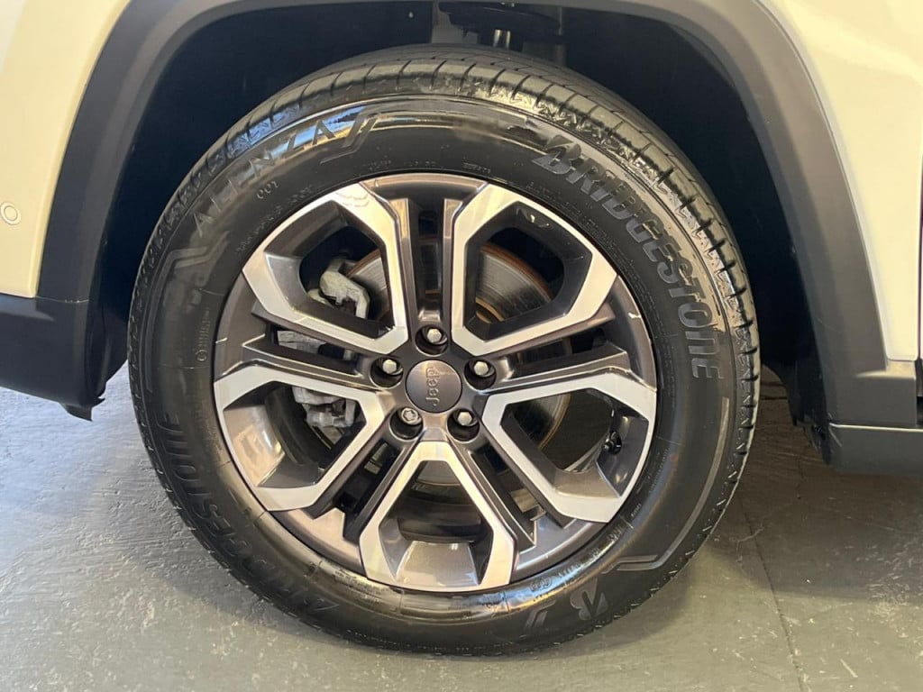 Imagem do veículo COMMANDER LIMITED 1.3 TURBO 7 LUGARES! 39.000 KM! GARANTIA ATÉ 02/2028!