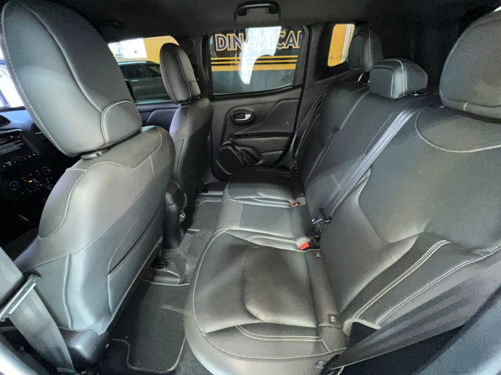 Imagem do veículo RENEGADE 1.8 FLEX AT LONGITUDE COM APENAS 32.000KM - ÚNICO DONO COM TODAS REVISÕES NA JEEP!