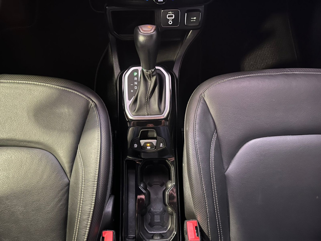 Imagem do veículo RENEGADE 1.8 FLEX AT LONGITUDE COM APENAS 32.000KM - ÚNICO DONO COM TODAS REVISÕES NA JEEP!