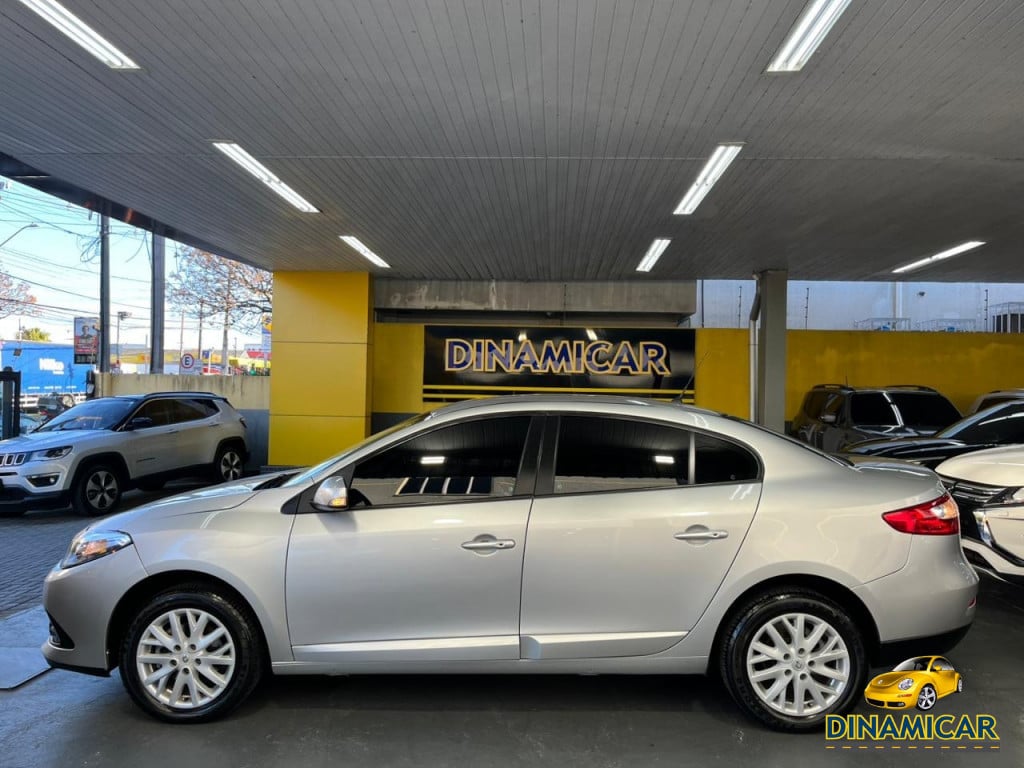 Imagem do veículo RENAULT FLUENCE 2.0 DYNAMIQUE 16V FLEX 4P AUTOMÁTICO