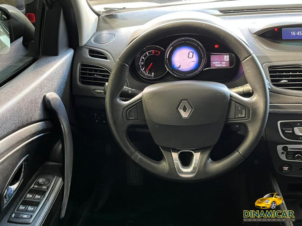 Imagem do veículo RENAULT FLUENCE 2.0 DYNAMIQUE 16V FLEX 4P AUTOMÁTICO