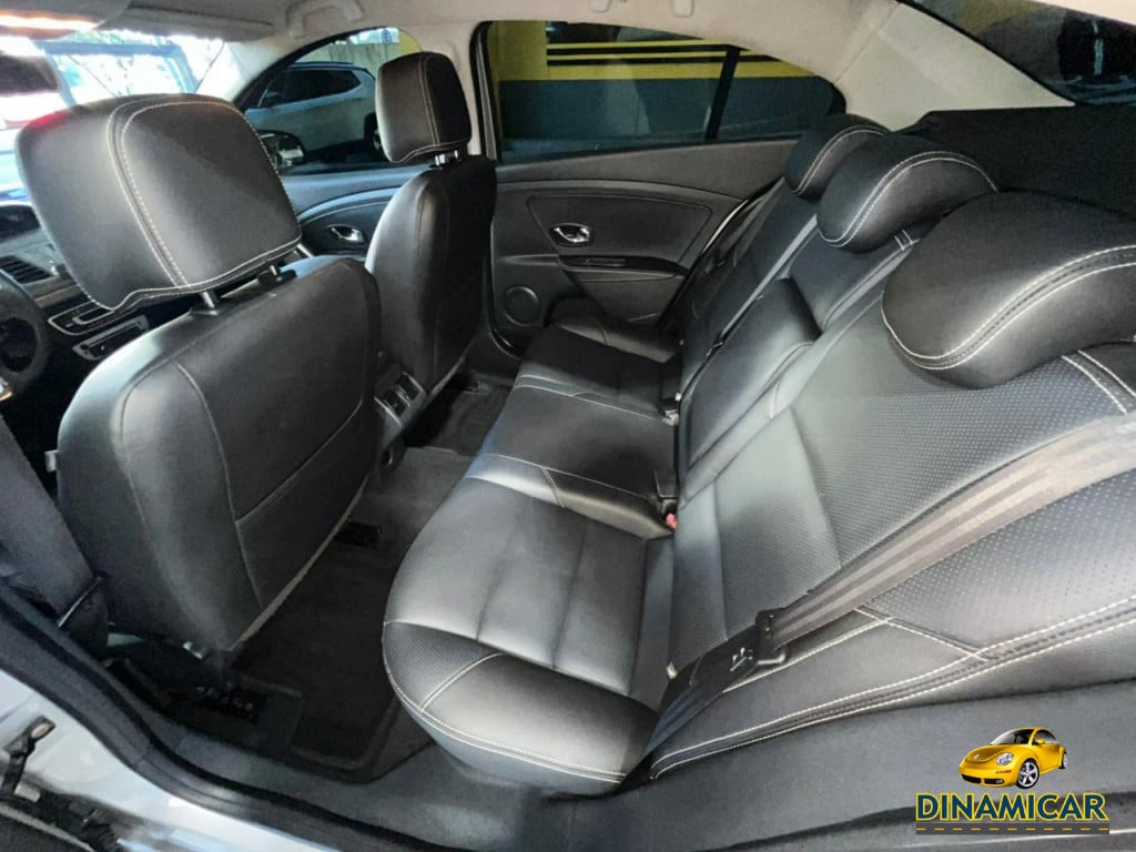 Imagem do veículo RENAULT FLUENCE 2.0 DYNAMIQUE 16V FLEX 4P AUTOMÁTICO