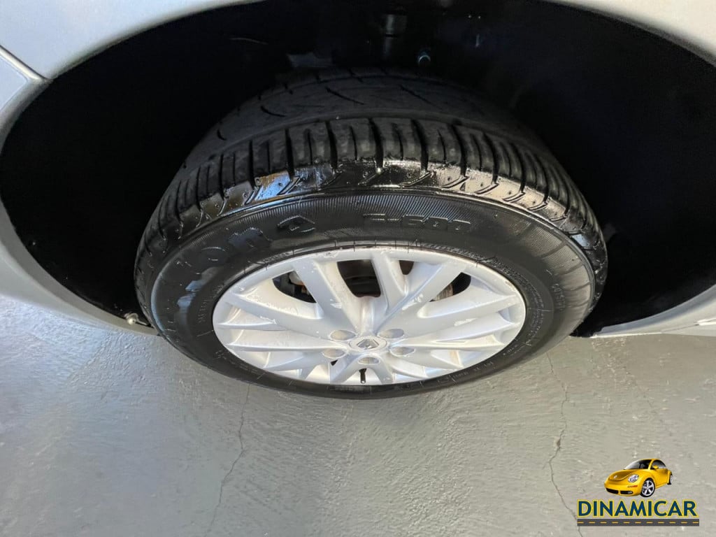Imagem do veículo RENAULT FLUENCE 2.0 DYNAMIQUE 16V FLEX 4P AUTOMÁTICO