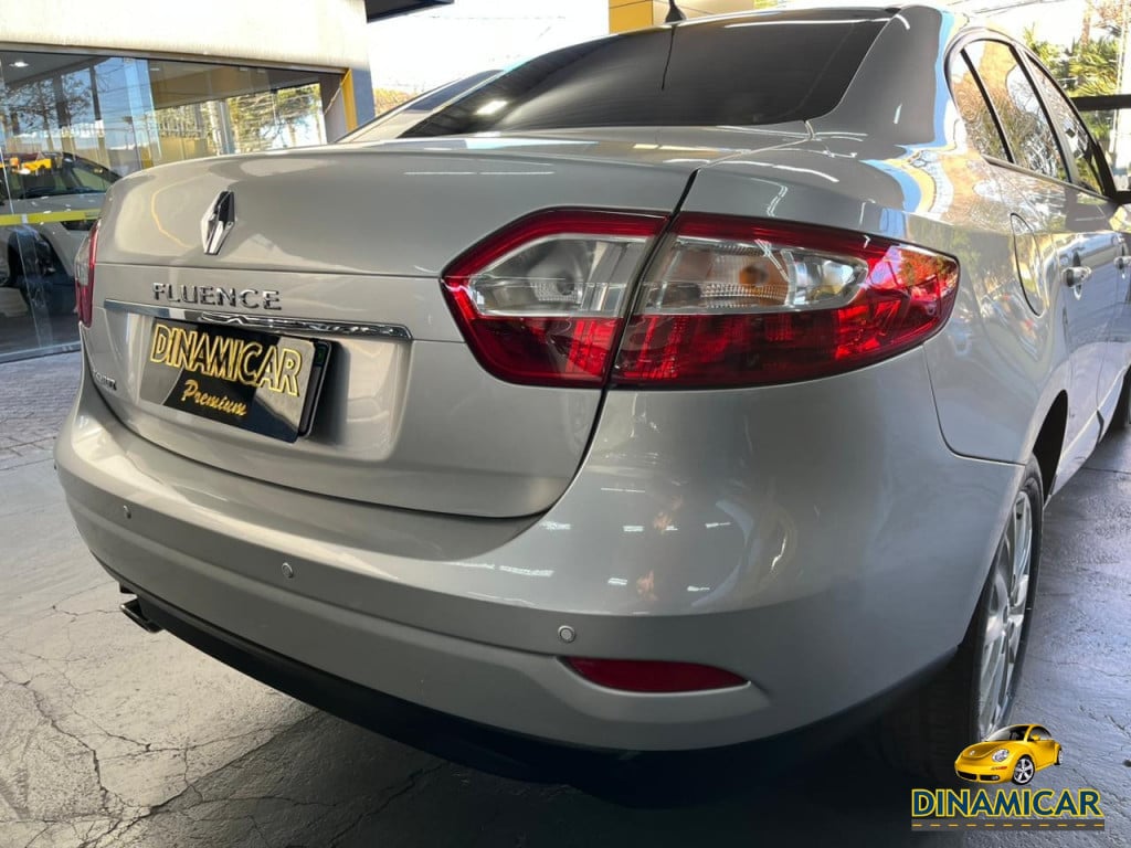 Imagem do veículo RENAULT FLUENCE 2.0 DYNAMIQUE 16V FLEX 4P AUTOMÁTICO