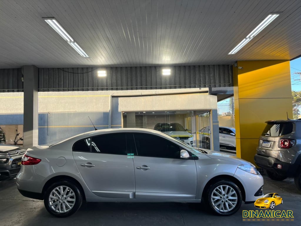Imagem do veículo RENAULT FLUENCE 2.0 DYNAMIQUE 16V FLEX 4P AUTOMÁTICO