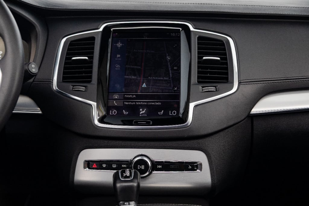 Imagem do veículo VOLVO XC90 2.0 MOMENTUM TURBO GASOLINA 4P 4X4 AUTOMÁTICO