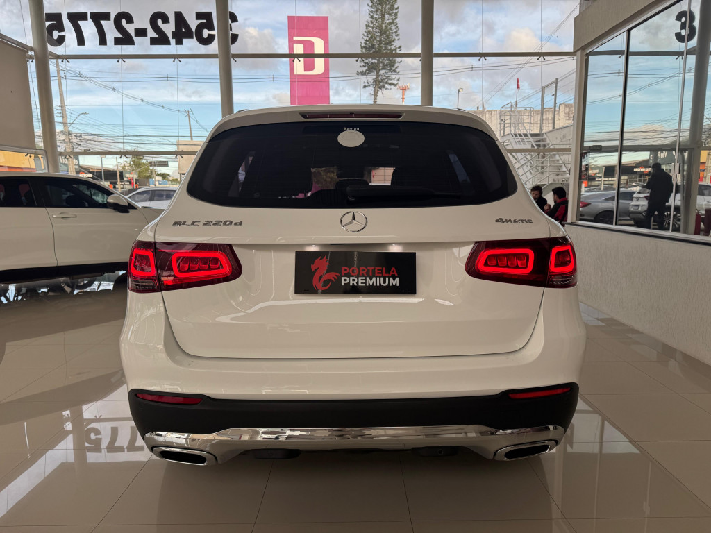 Imagem do veículo MERCEDES-BENZ GLC 220d 2.0 TURBO DIESEL ENDURO 9G-TRONIC