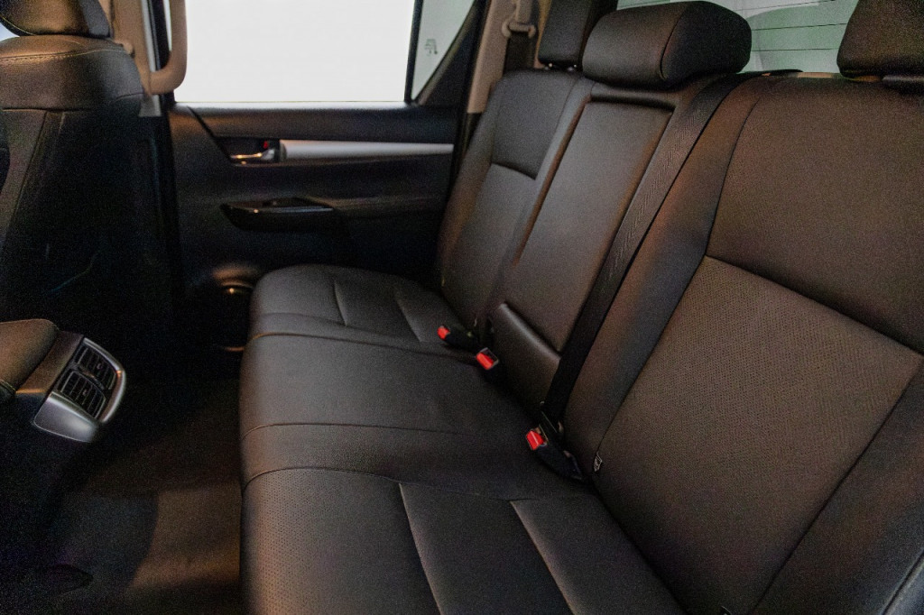 Imagem do veículo TOYOTA HILUX 2.8 D-4D TURBO DIESEL CD SRX 4X4 AUTOMÁTICO