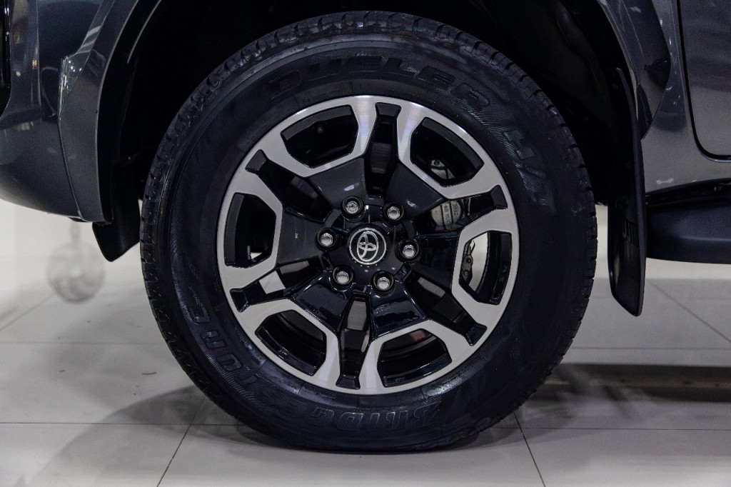 Imagem do veículo TOYOTA HILUX 2.8 D-4D TURBO DIESEL CD SRX 4X4 AUTOMÁTICO