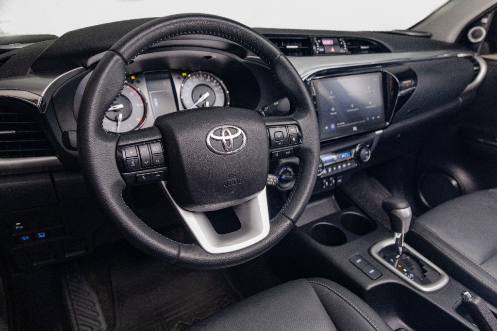 Imagem do veículo TOYOTA HILUX 2.8 D-4D TURBO DIESEL CD SRX 4X4 AUTOMÁTICO