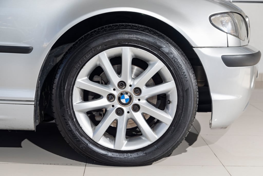 Imagem do veículo BMW 320i 2.2 24V GASOLINA 4P AUTOMÁTICO