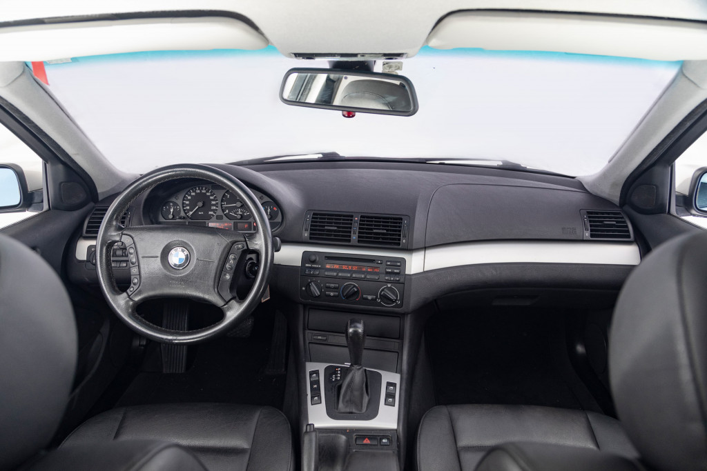 Imagem do veículo BMW 320i 2.2 24V GASOLINA 4P AUTOMÁTICO