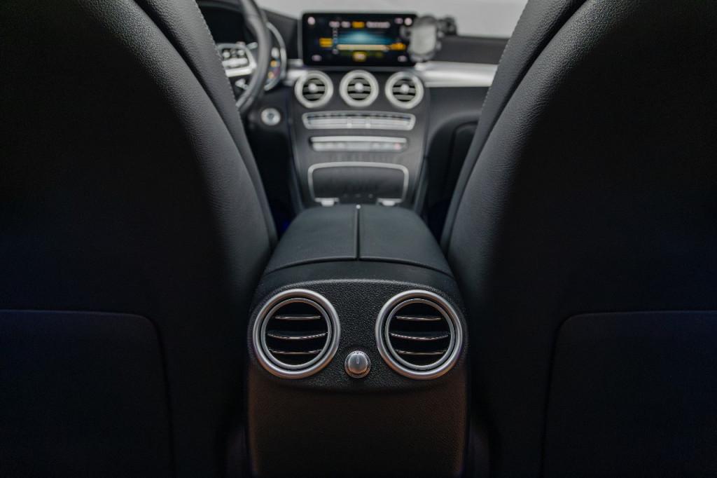 Imagem do veículo MERCEDES-BENZ GLC 220d 2.0 TURBO DIESEL ENDURO 9G-TRONIC