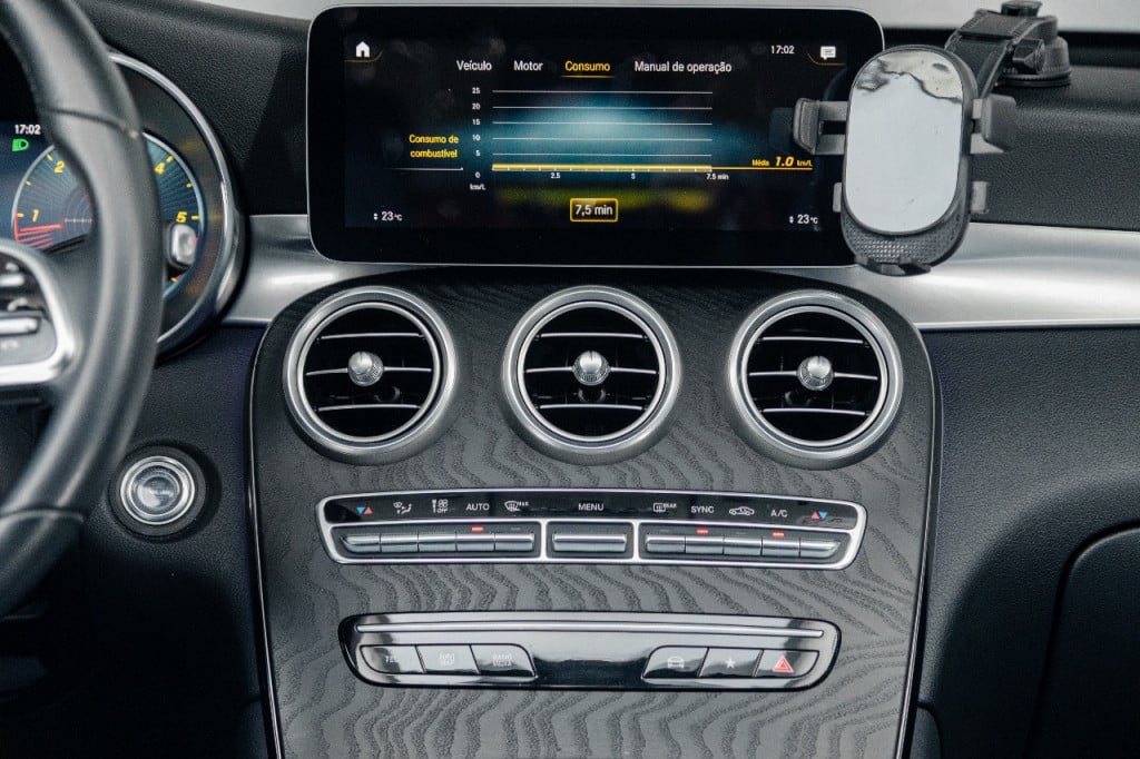 Imagem do veículo MERCEDES-BENZ GLC 220d 2.0 TURBO DIESEL ENDURO 9G-TRONIC