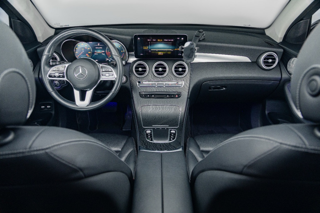 Imagem do veículo MERCEDES-BENZ GLC 220d 2.0 TURBO DIESEL ENDURO 9G-TRONIC