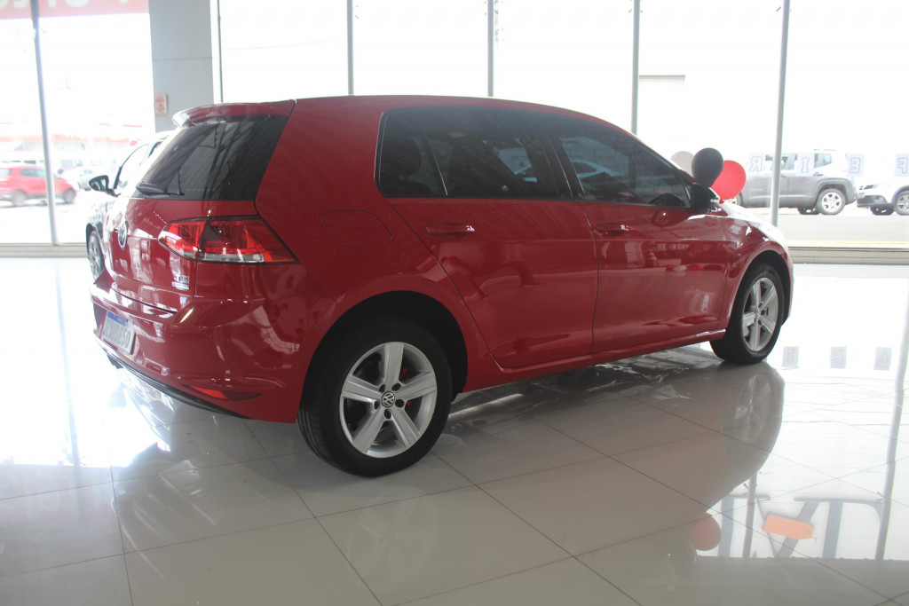 Imagem do veículo VOLKSWAGEN GOLF 1.4 TSI COMFORTLINE 16V GASOLINA 4P AUTOMÁTICO